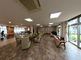 広々とした明るい共有スペース