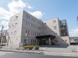 マンションのような形で高級さを感じさせる介護施設の外観