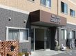 入り口が広い施設正面