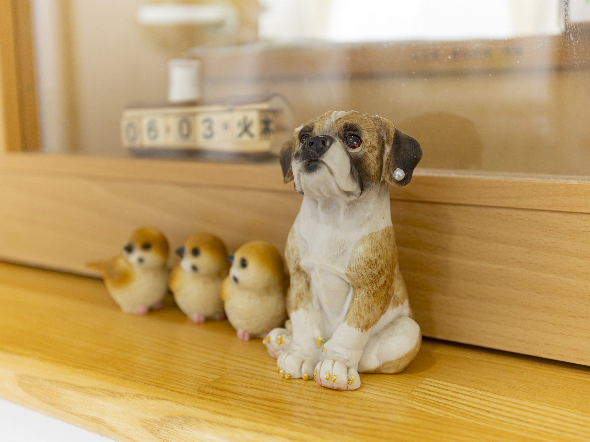 かわいい置物の棚