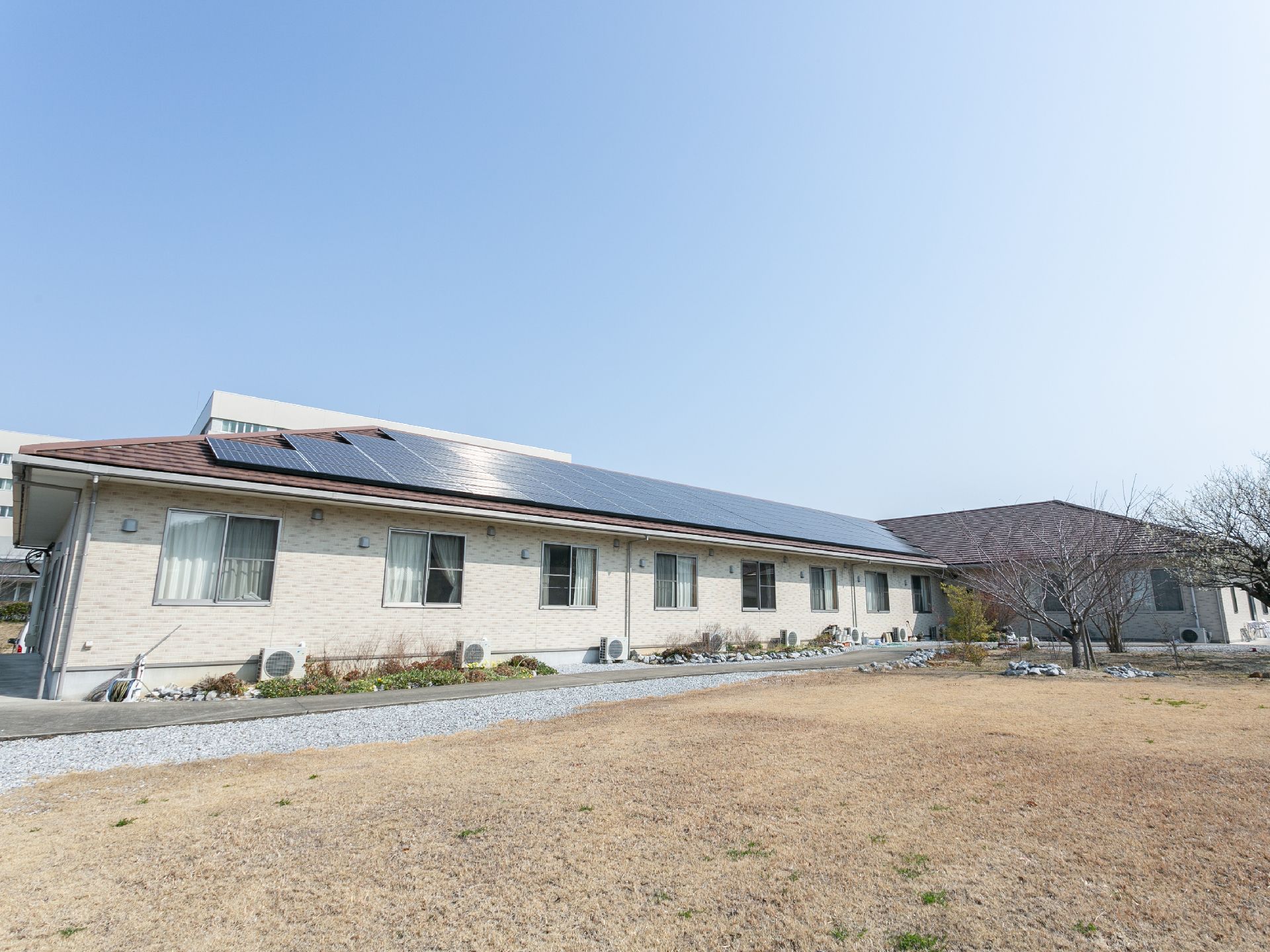 平屋建ての住宅型有料老人ホームの外観