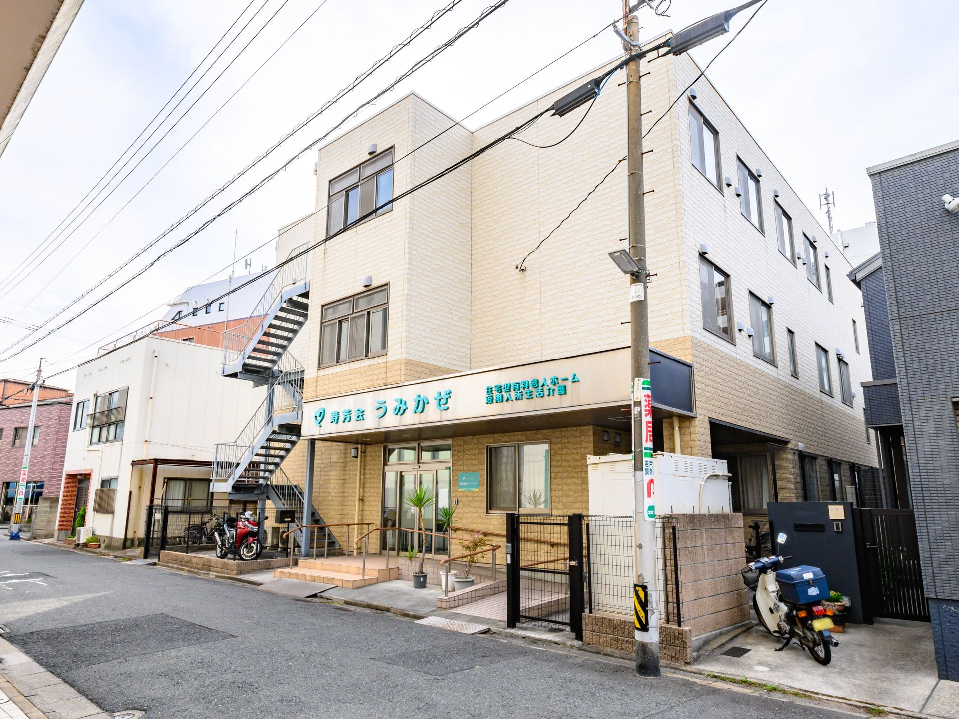 ２階建ての個室のある施設