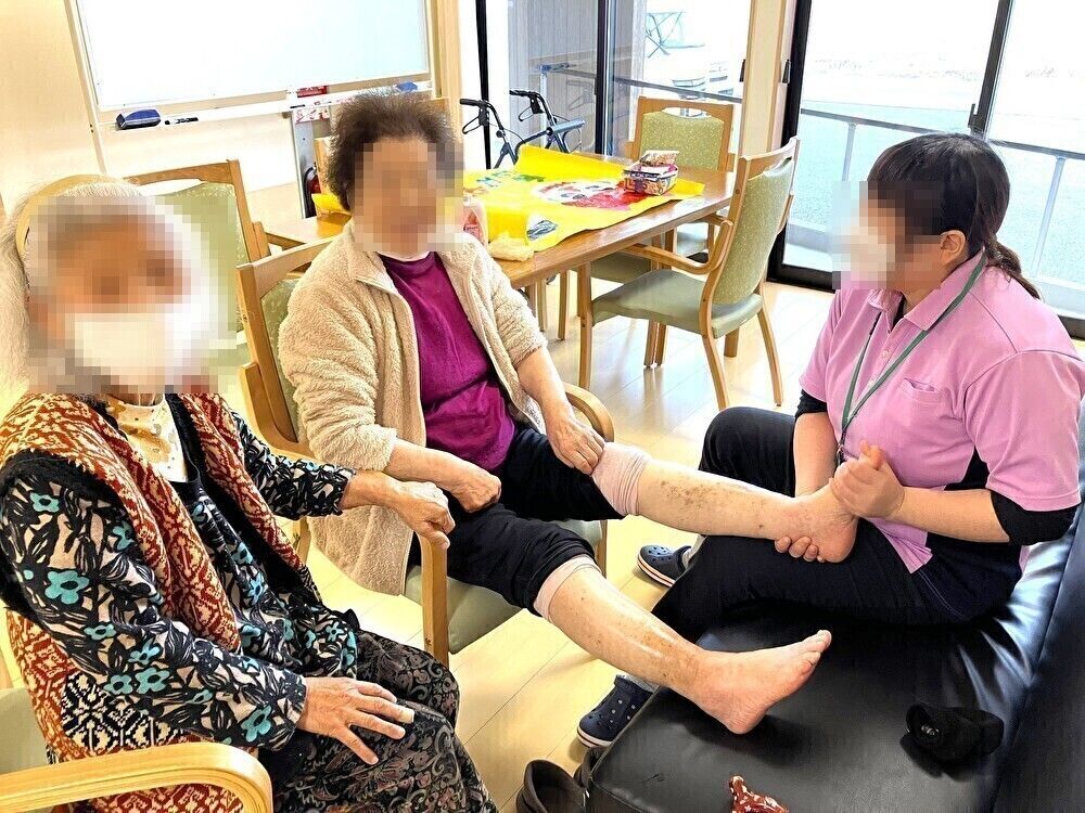 手足のお手入れをする共有スペース