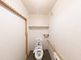 バリアフリー設計のトイレ空間