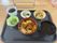 彩り豊かな食事のトレー