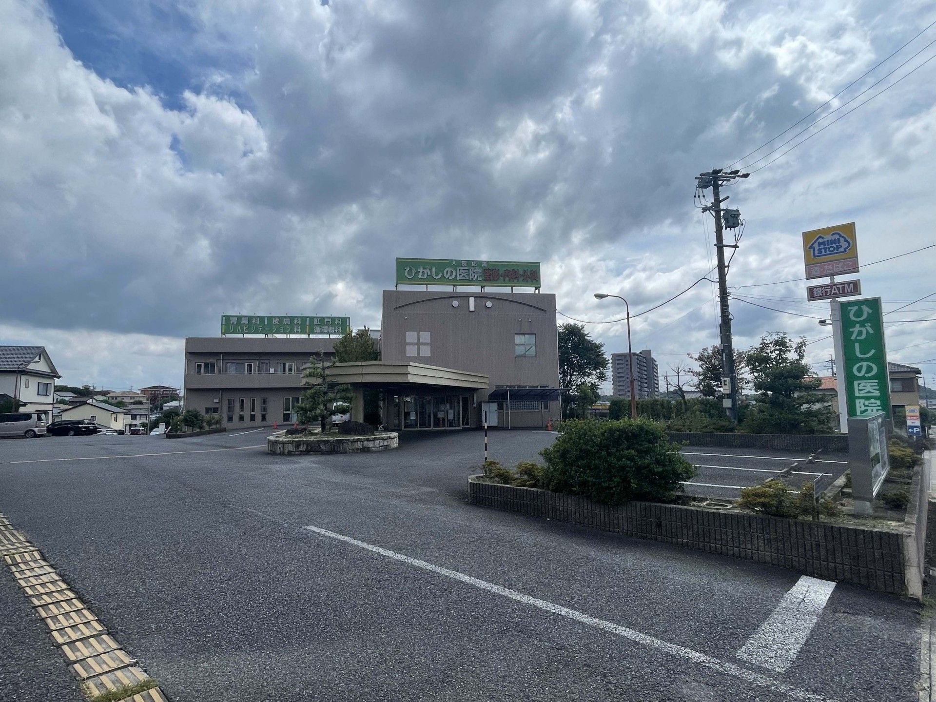 2階建ての住宅型有料老人ホームの外観