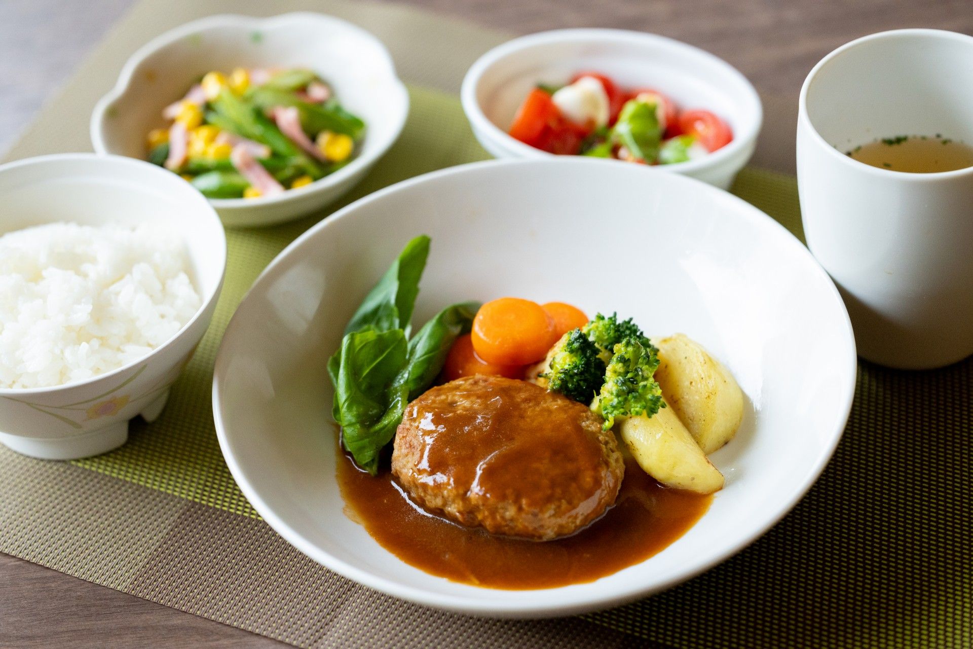 彩り豊かな食事