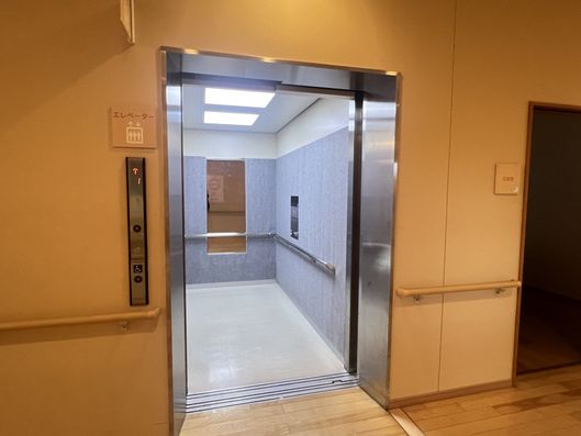 エレベーター