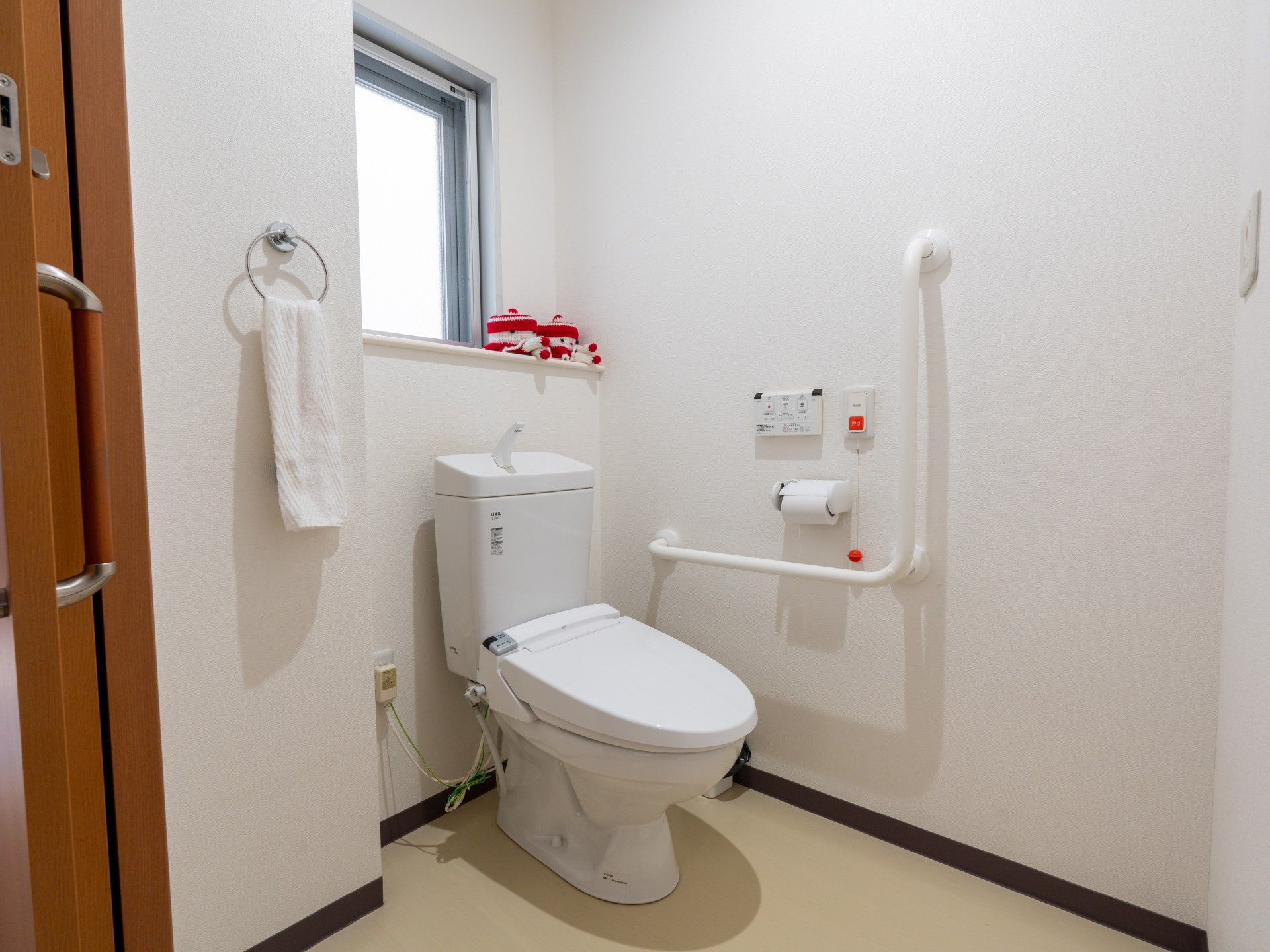 手すり付きトイレ空間