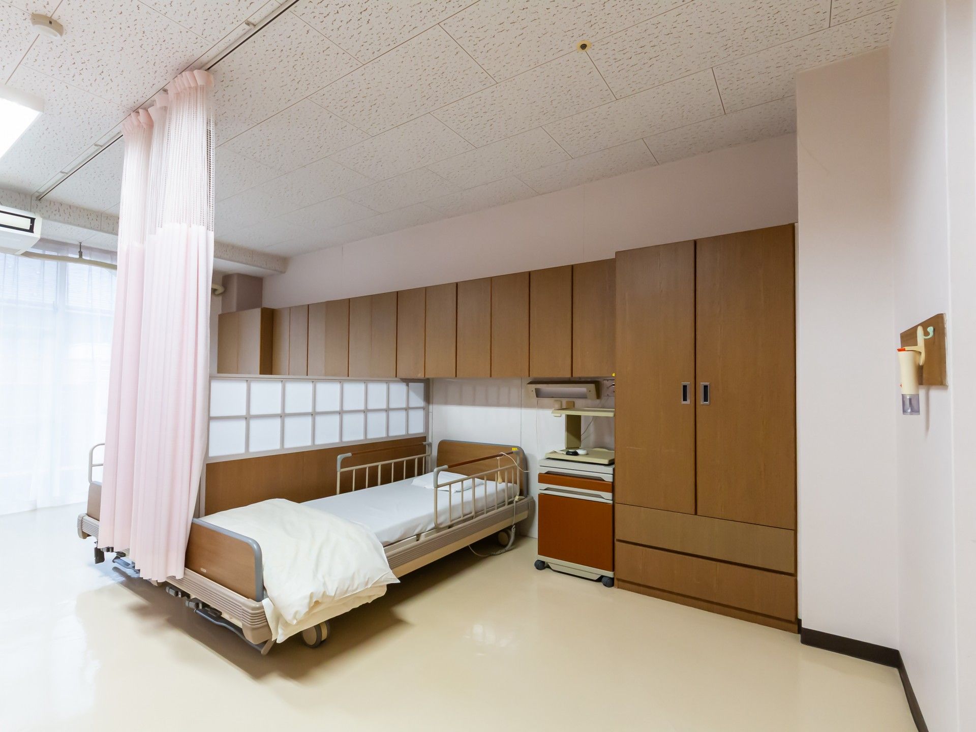 落ち着いた雰囲気の居室