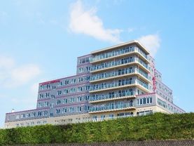 5階建てくらいの大きいマンション