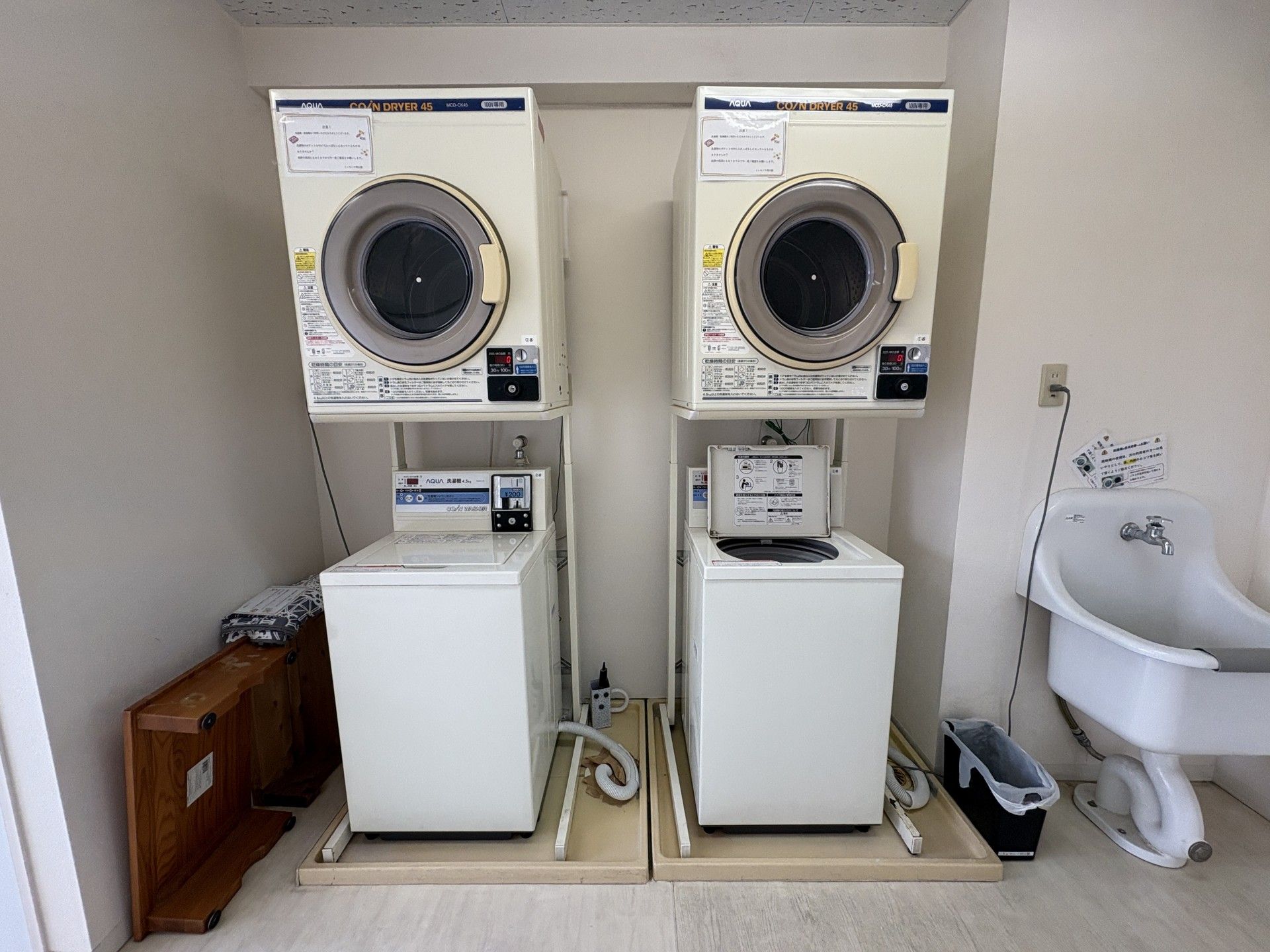 洗濯機と乾燥機の設備