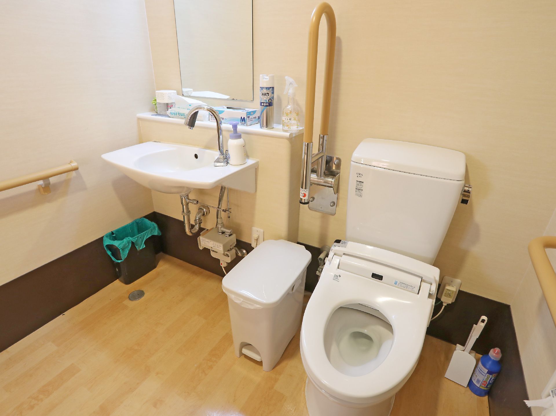 トイレのすぐ隣に設置されている洗面台