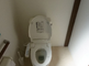 介護施設の明るいトイレ空間