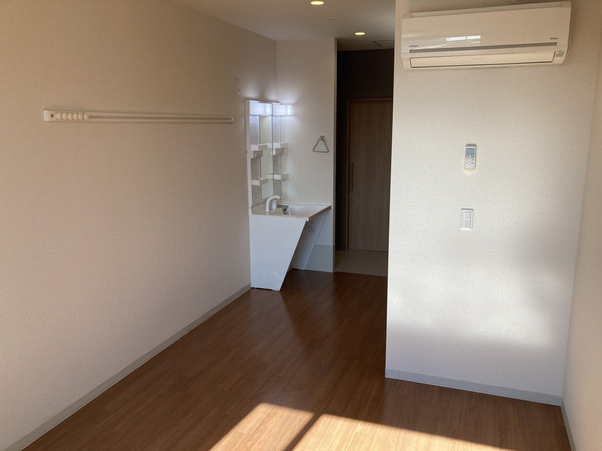 日差しが差し込む部屋