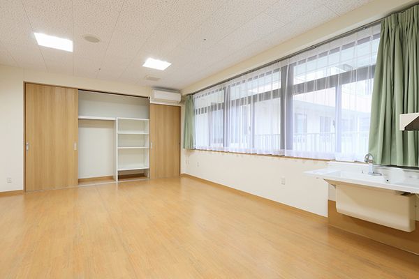 広々とした明るい空間