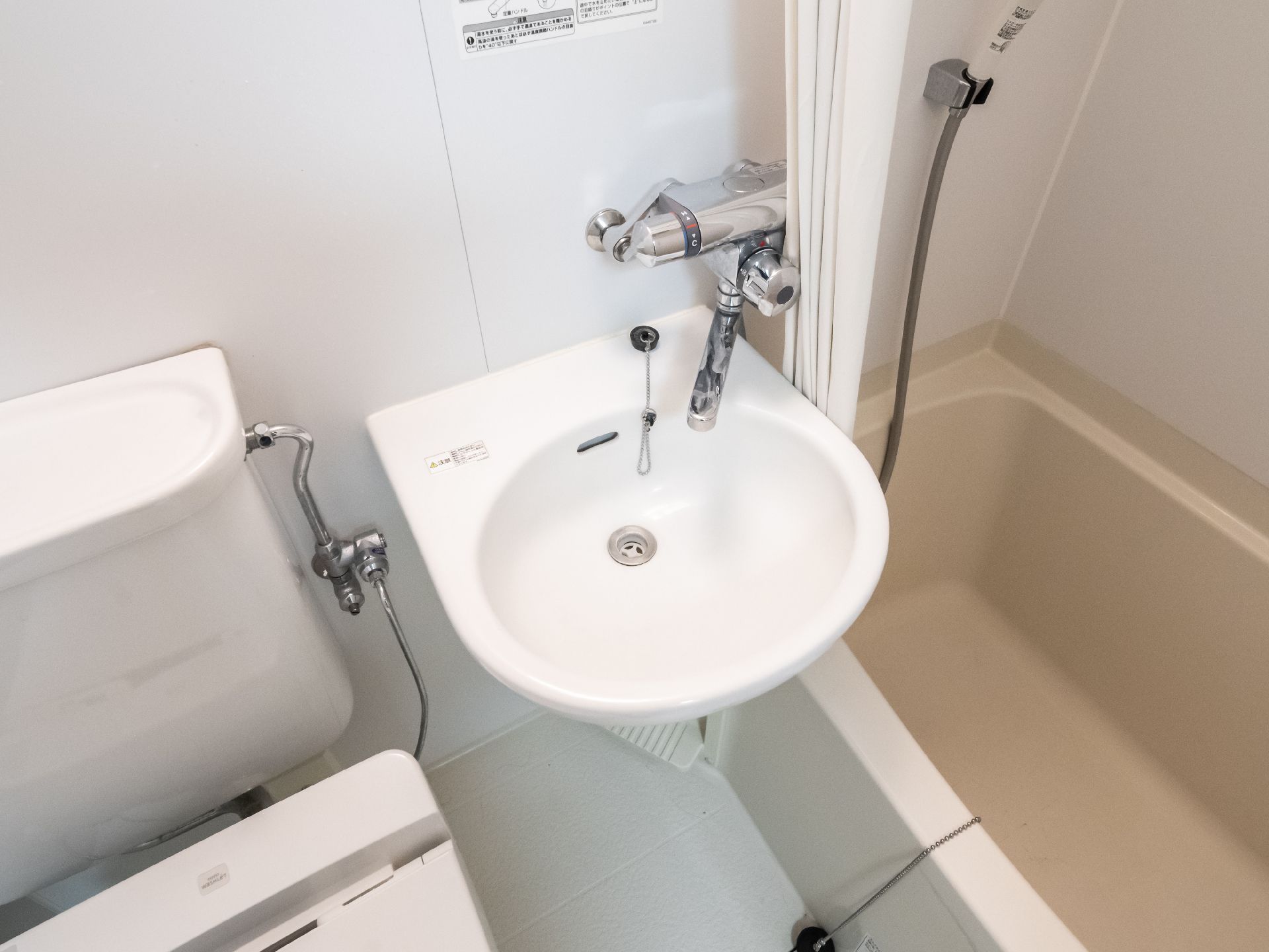介護施設内に設置されている入居者が利用できる洗面台