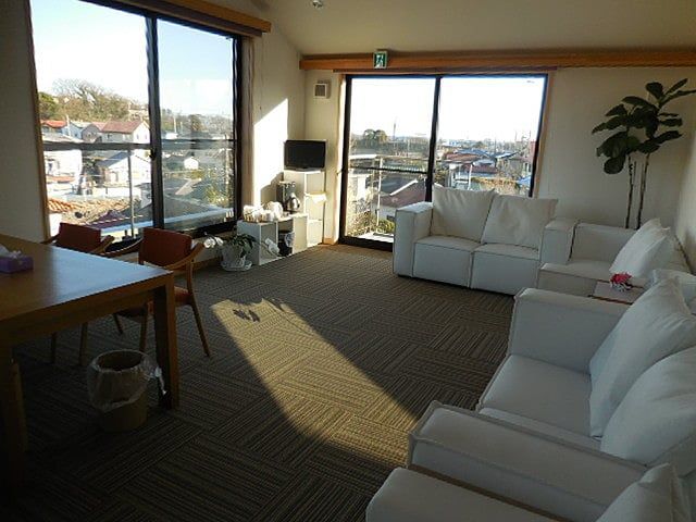 日差しが差し込む部屋