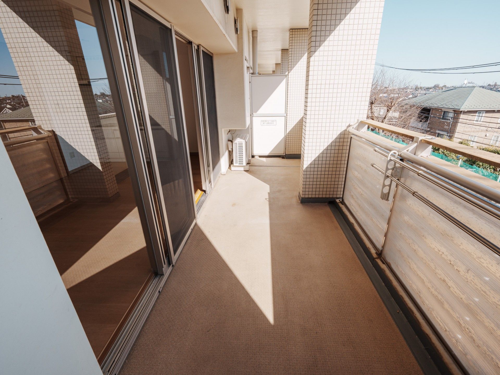 日当たりの良いバルコニー