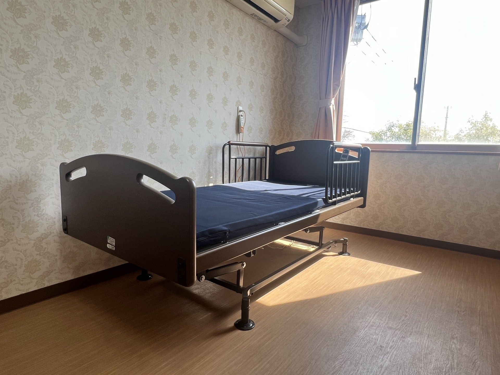 快適な個室のベッド