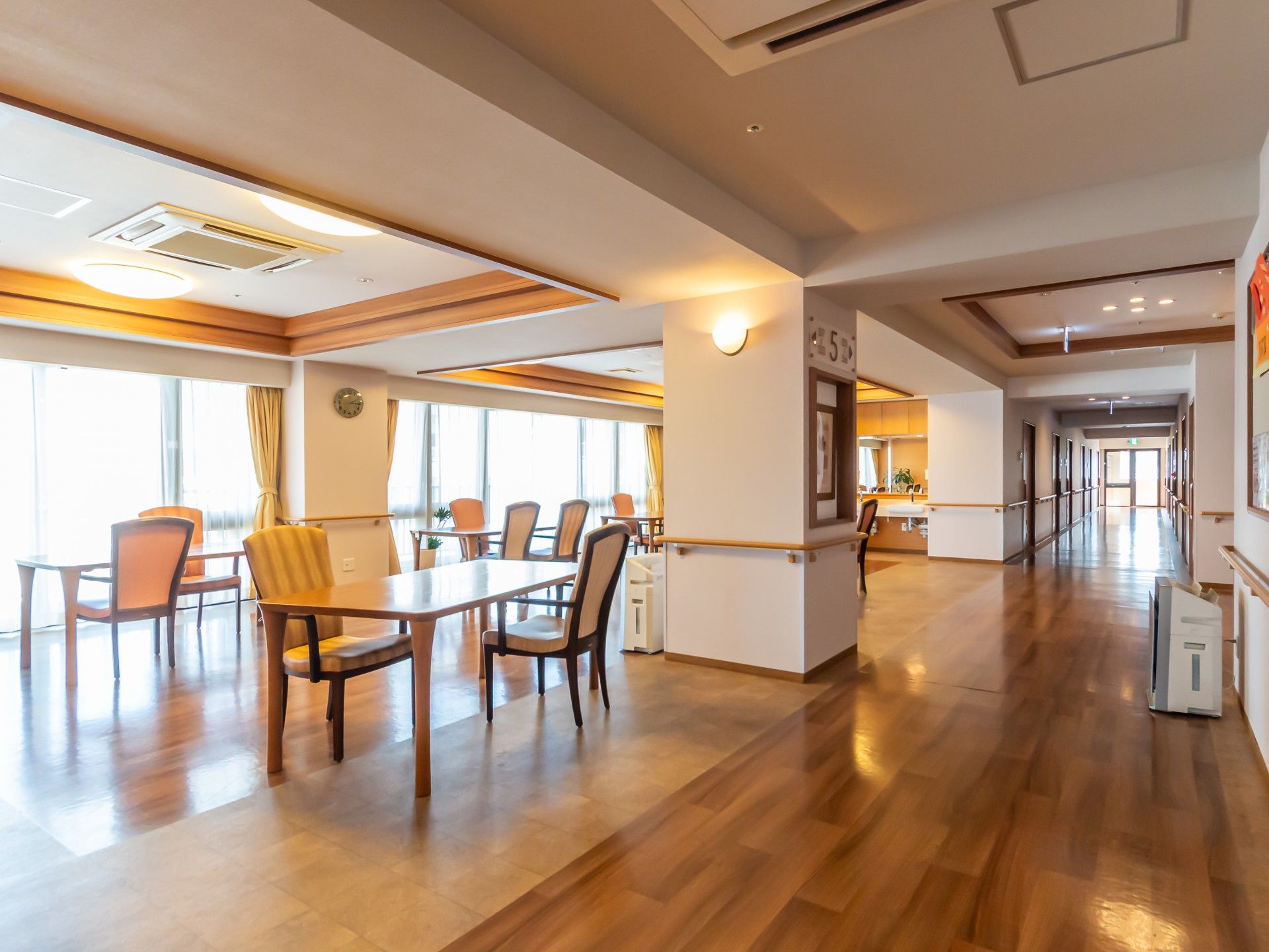 明るい共有スペース