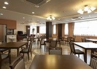 温かみのある食堂の様子
