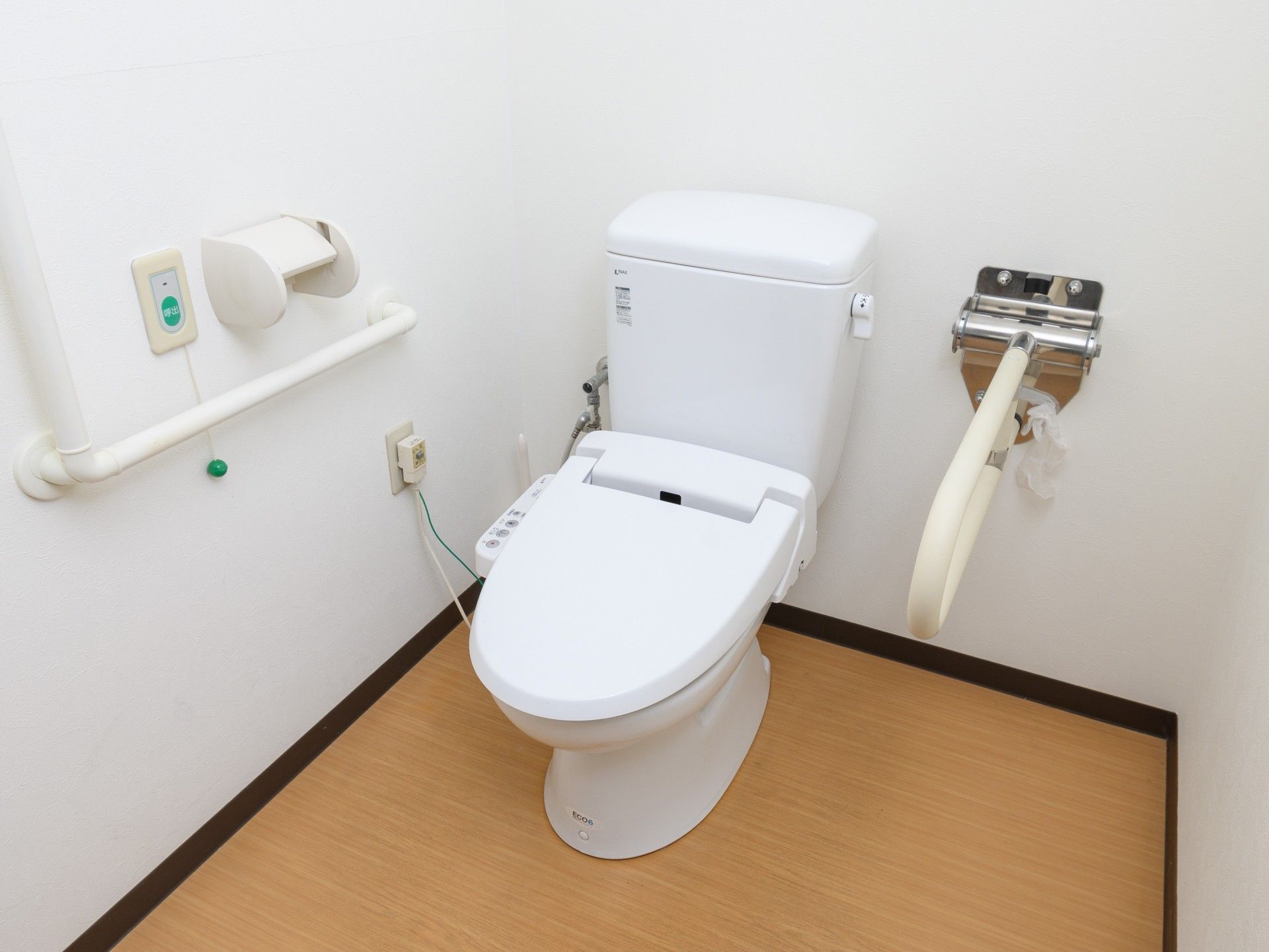 手すり付きトイレ設備