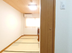 和室とトイレが備わる施設の部屋