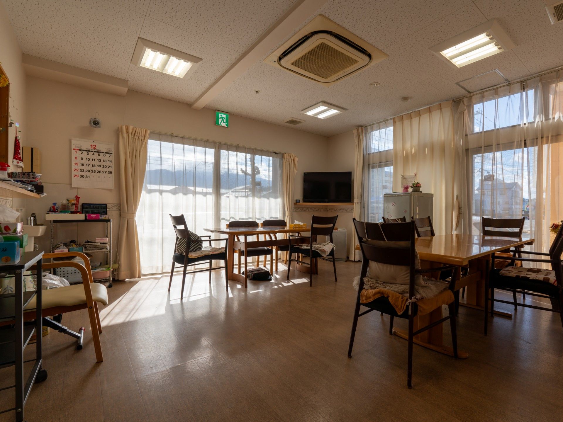 日差しが差し込む部屋
