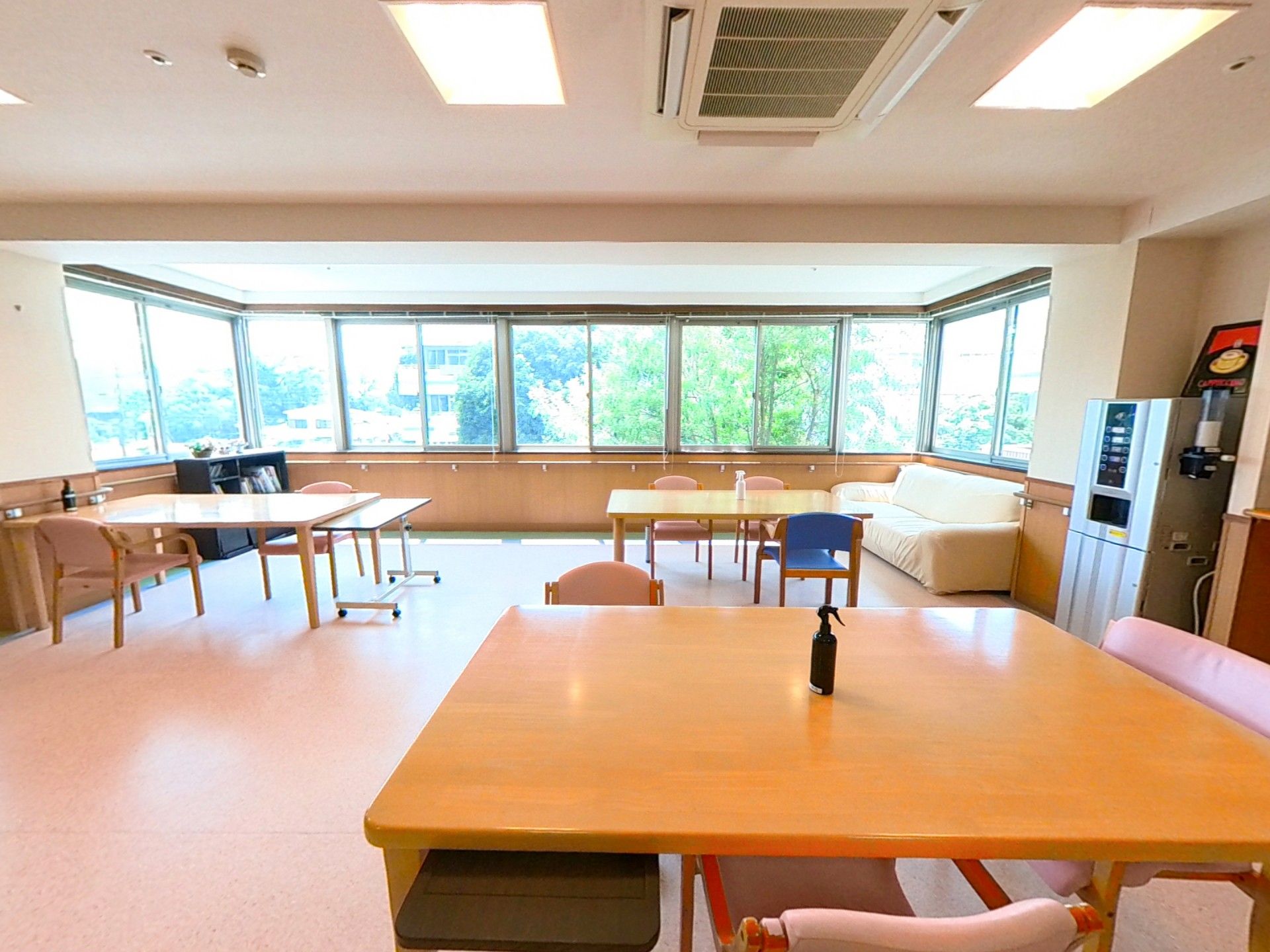 明るい共有スペース