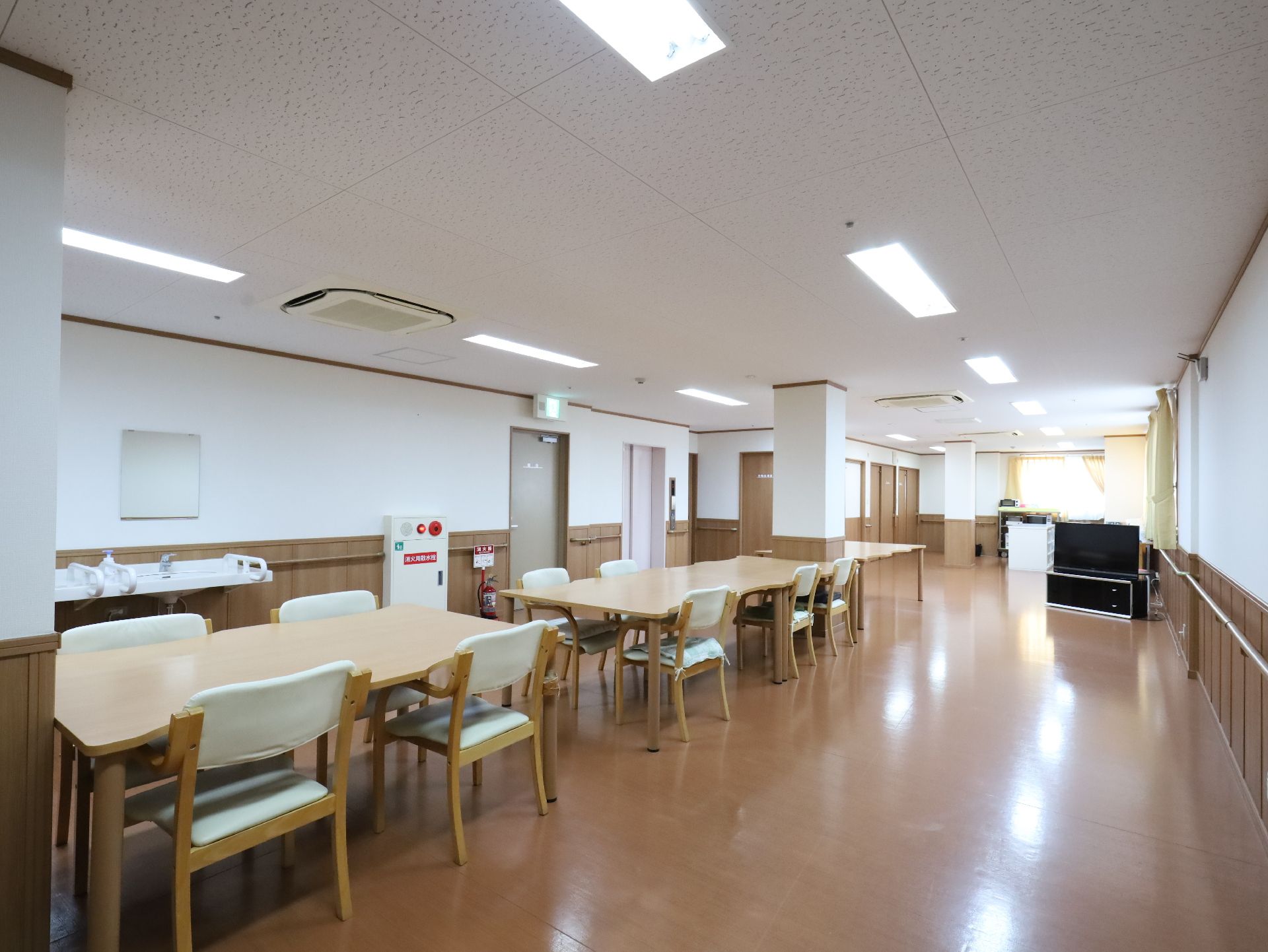 多くの方とコミュニケーションをとれる共有スペース
