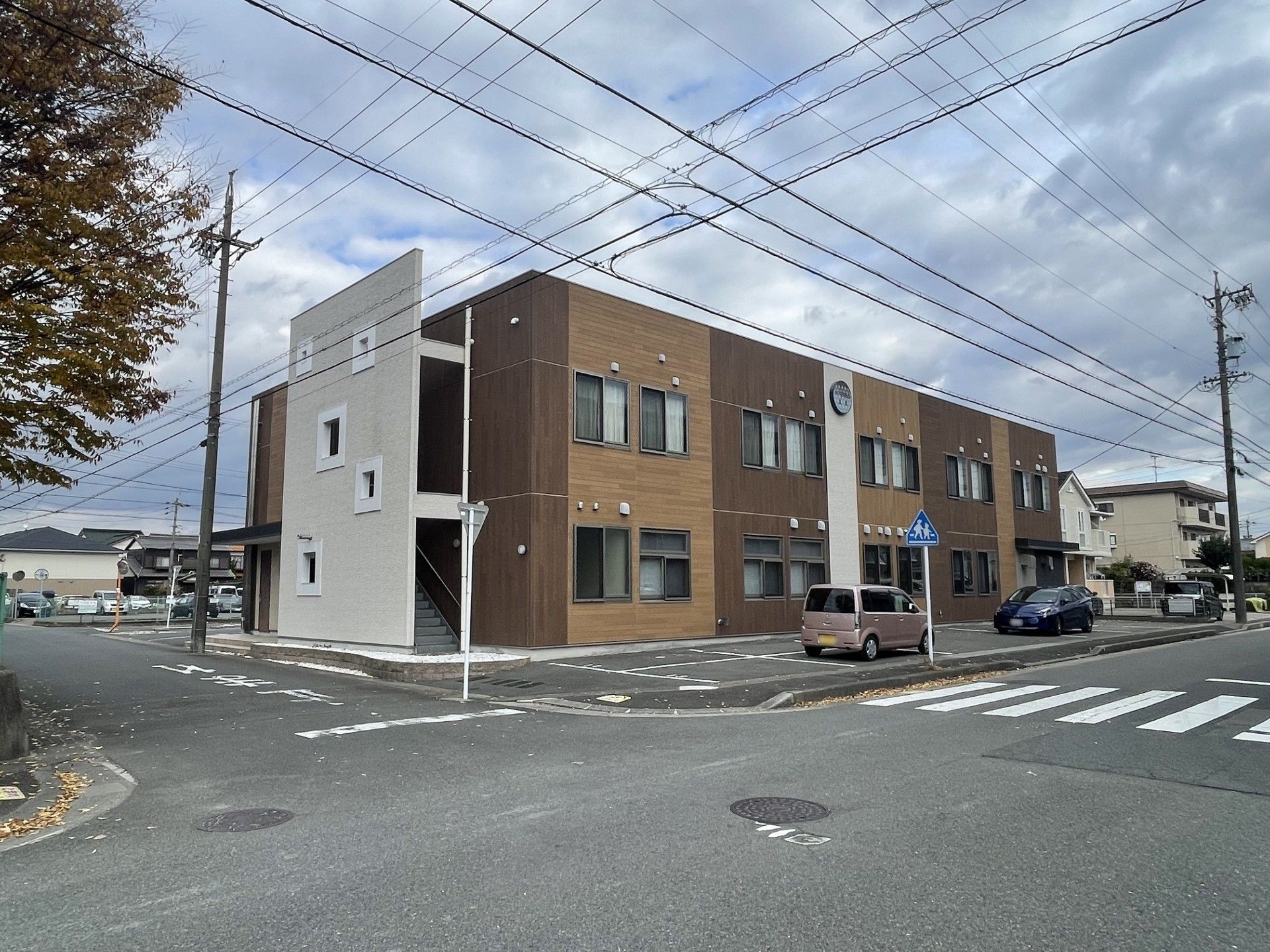 交差点に面した建物