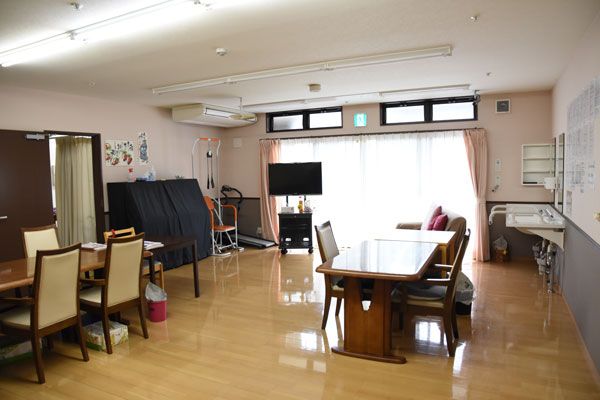 明るく広々とした共有スペース