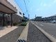 広々とした建物の外観