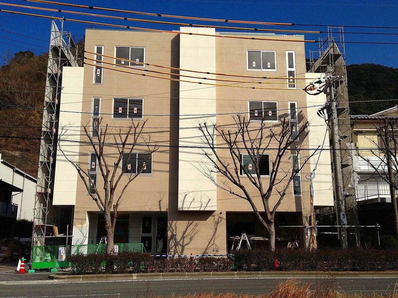 建設中の建物外観