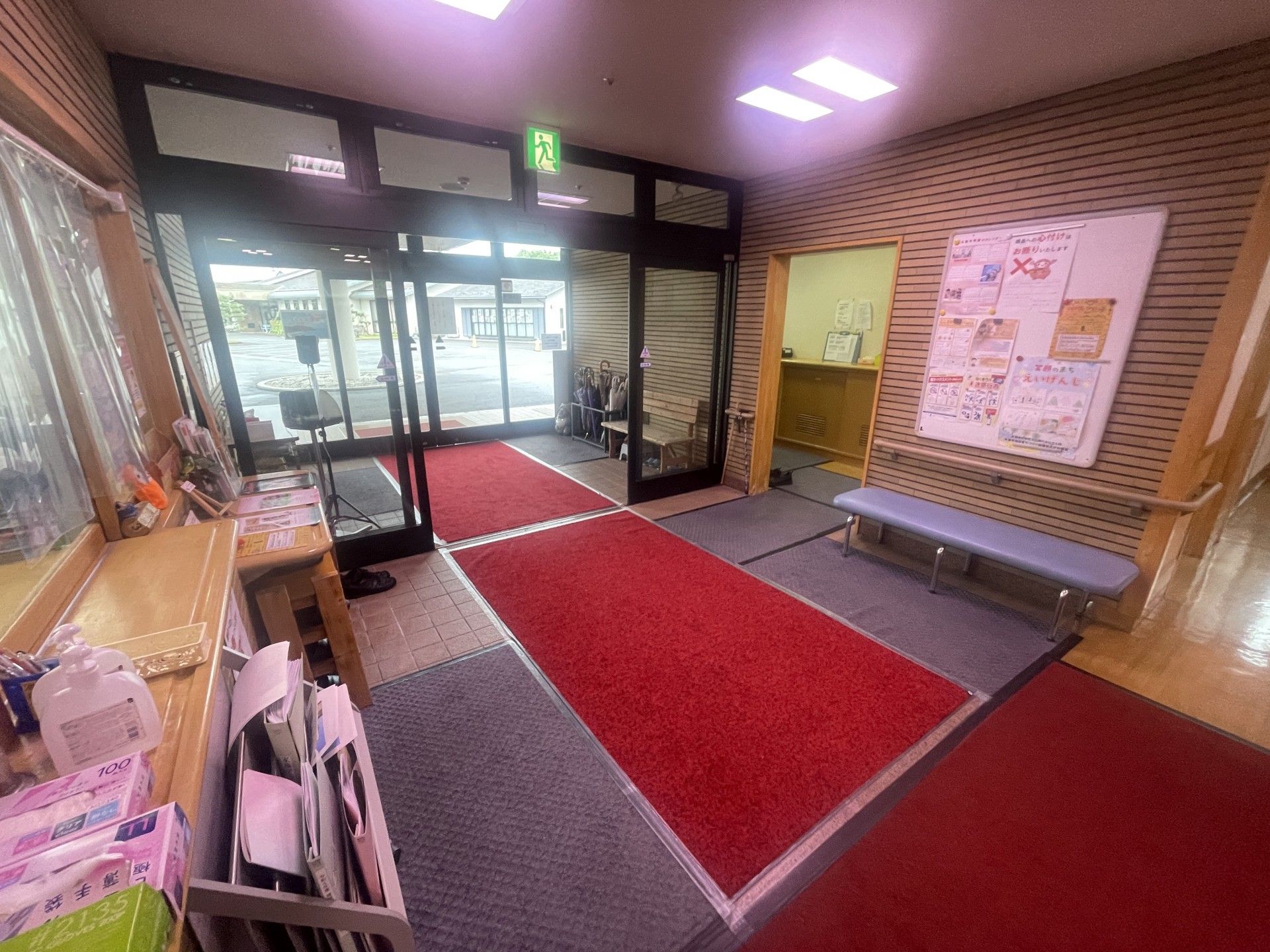 広いエントランス