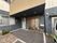 入り口のある建物正面