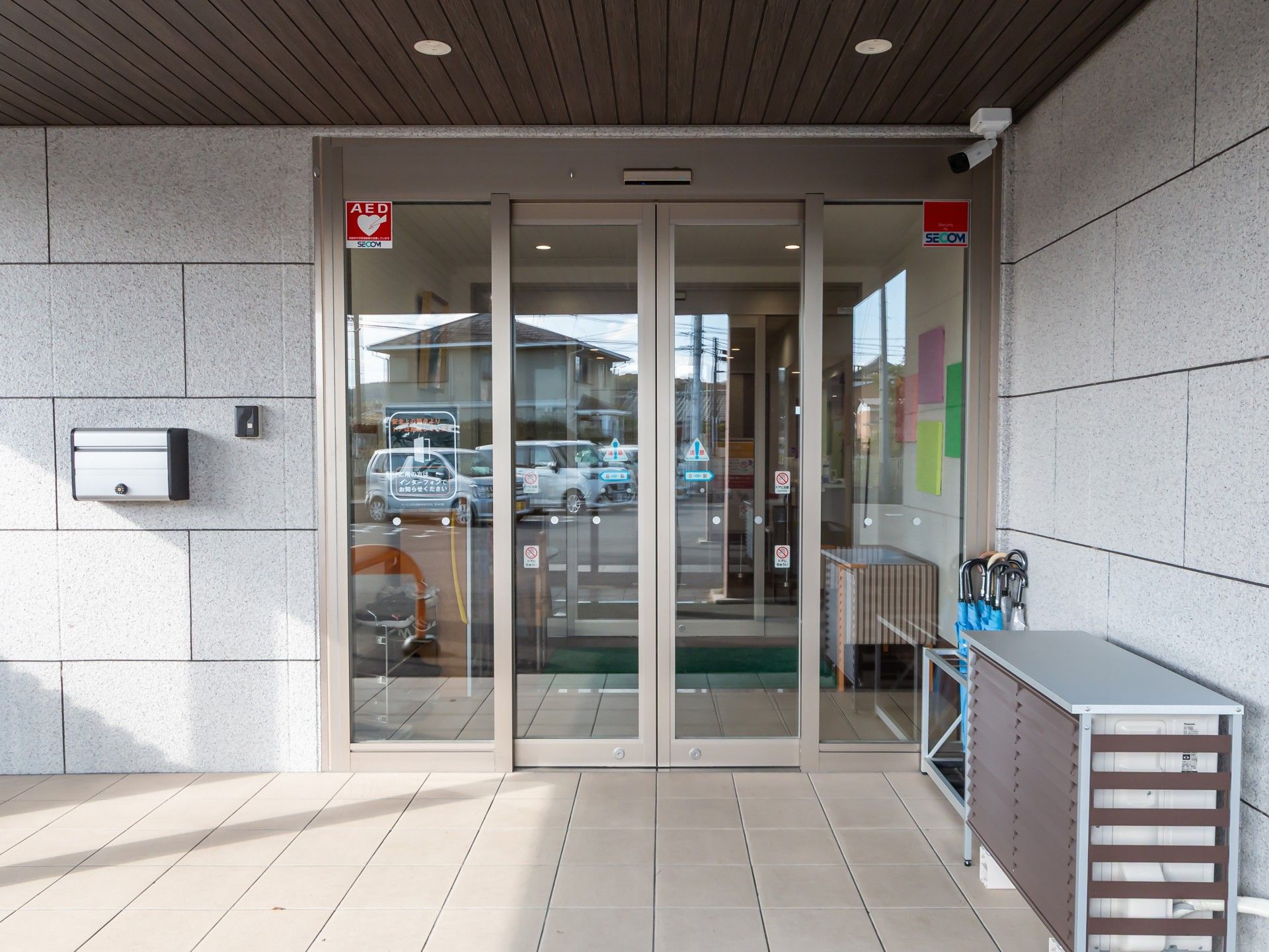 自動ドアのエントランス
