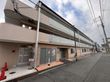 三階建ての建物外観