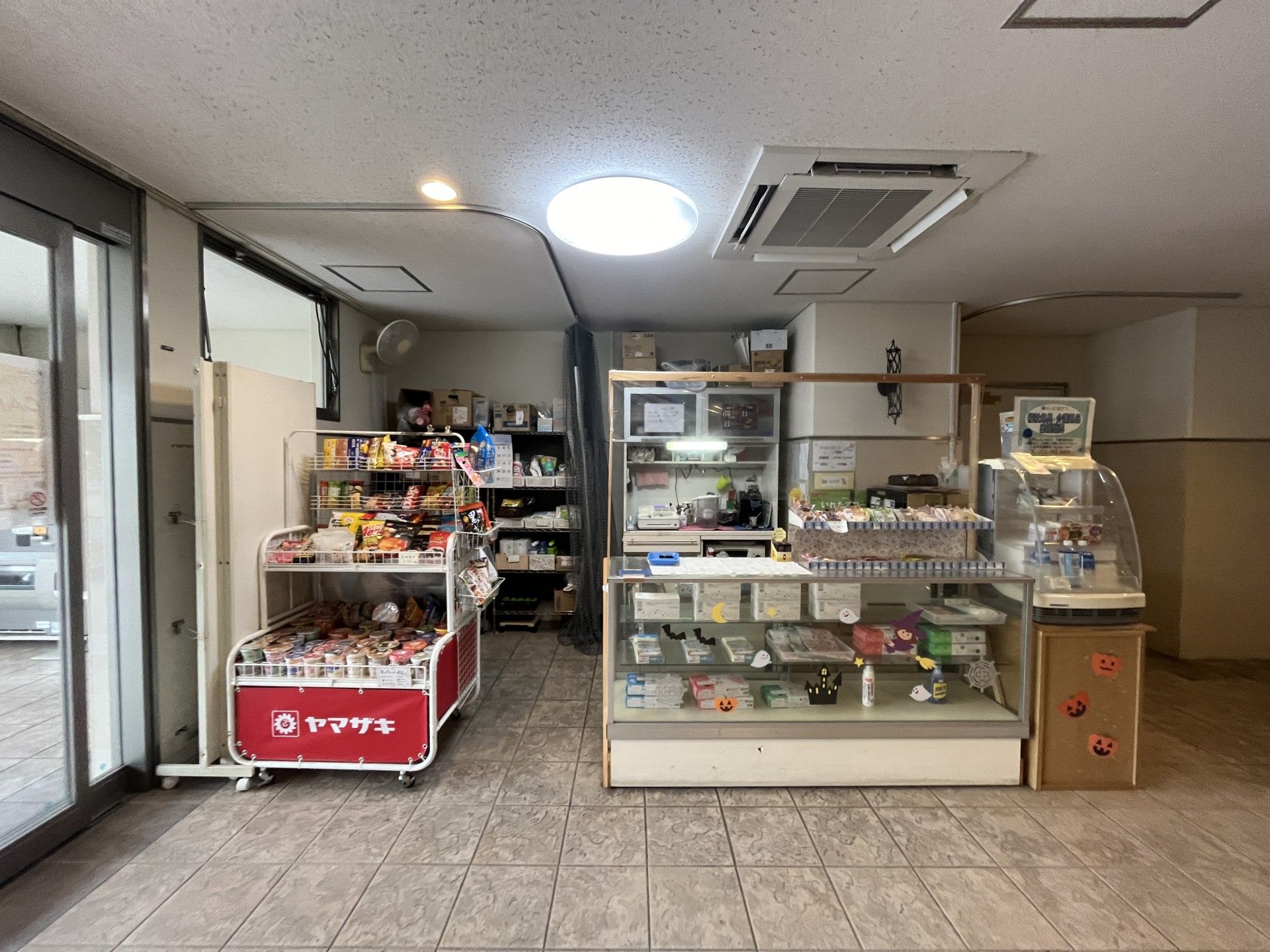 快適な売店コーナー