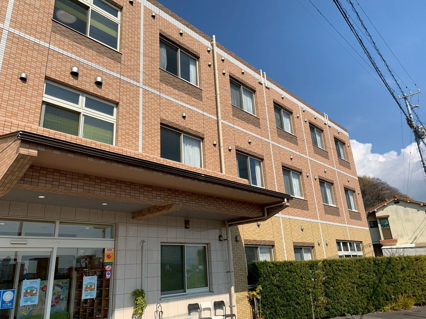 岩松超大株物　岩松愛好家用山取り サービス付高齢者向け住宅 愛・家族(松山市)【360度VR動画】｜みんなの介護