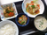 彩り豊かな食事の盛り付け