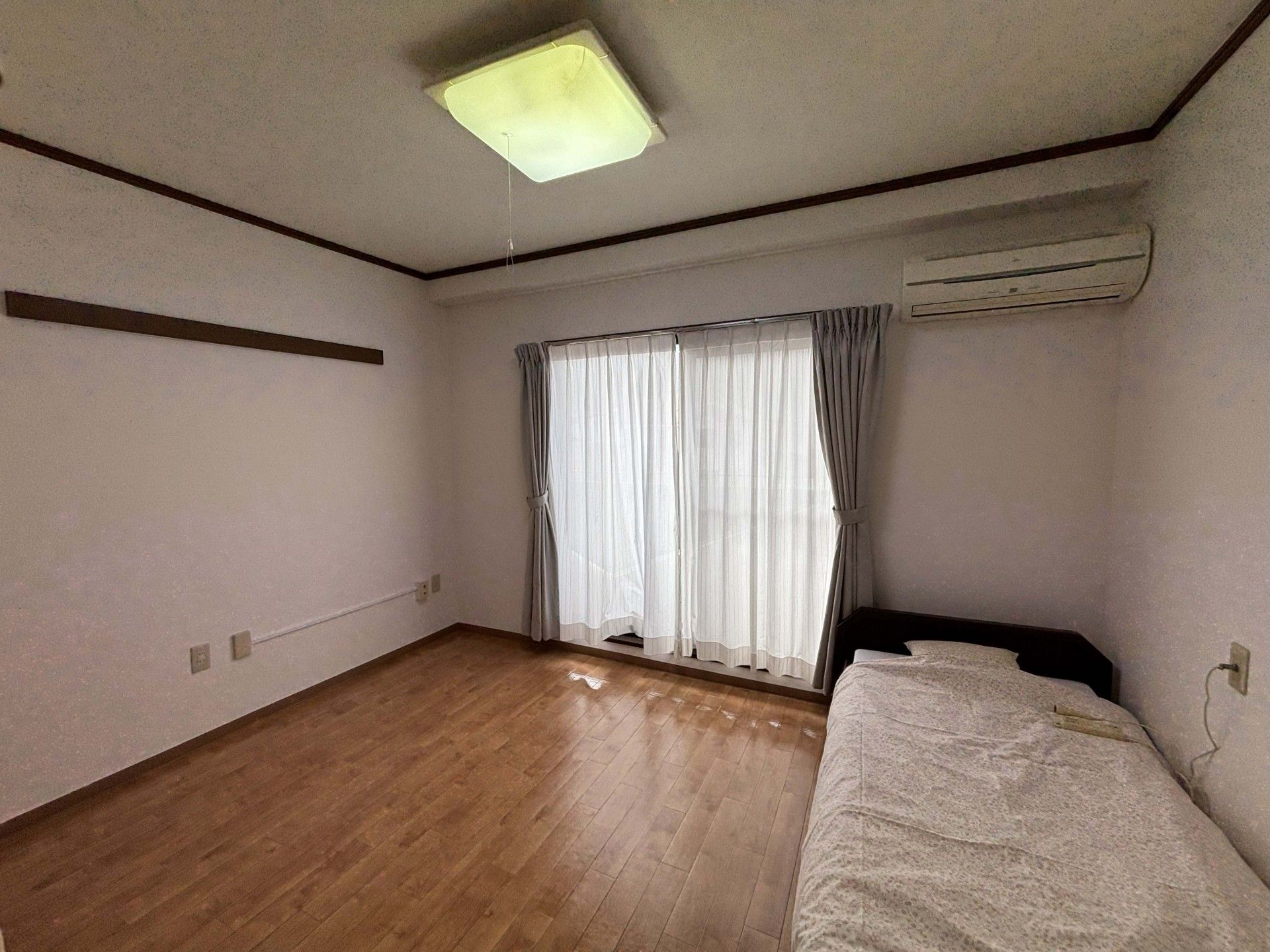 明るい個室の一角