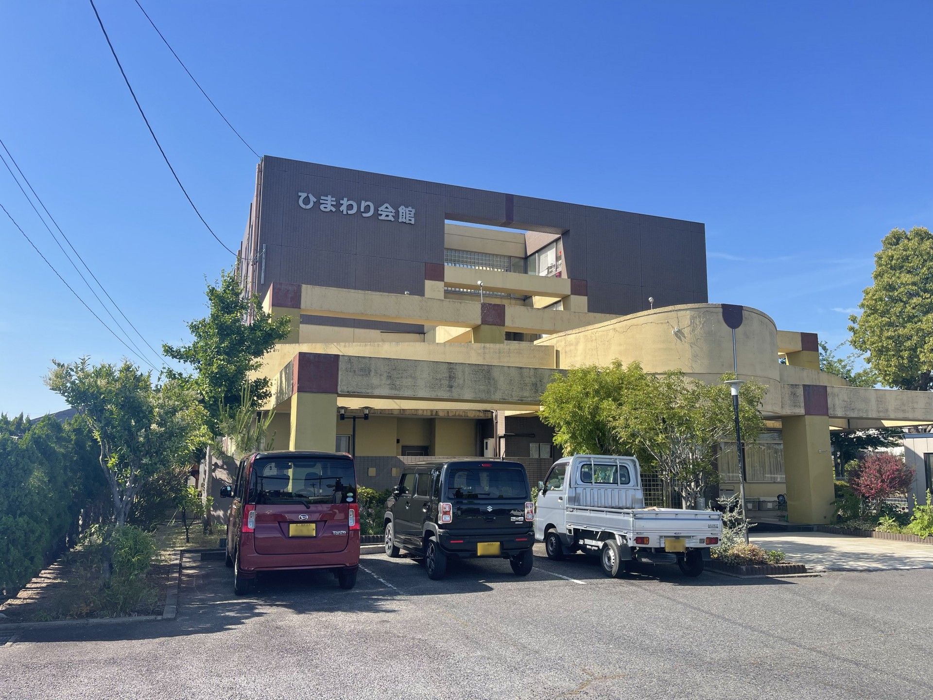 ゆったりとした建物外観