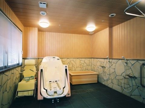 エクセレント徳島の機会浴室。充実した浴室環境を整えております。ご負担の少ないご入浴ができます。