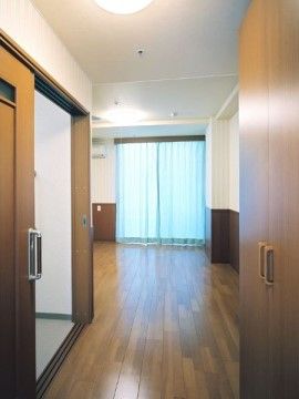 エクセレント徳島の居室。居室は全て完全個室制となっておりますので、毎日をご自宅のようにお過ごしいただけます。