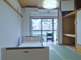 介護施設内の廊下と部屋
