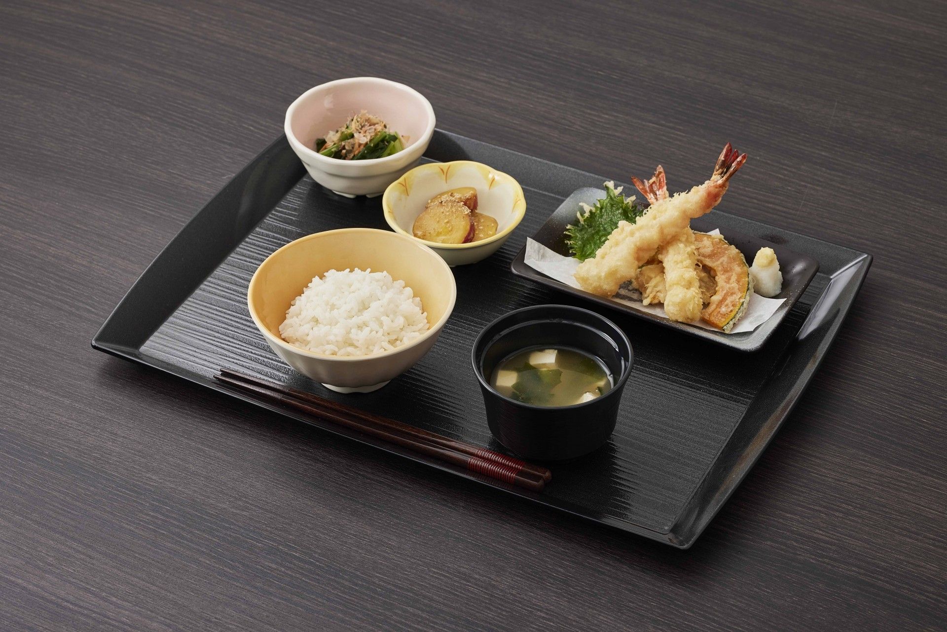 彩り豊かな和食膳