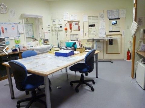 エクセレント西宮の健康管理室。毎日24時間スタッフがこちらに待機して皆様の健康を管理しております。