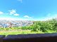 広々とした景色の見えるベランダ